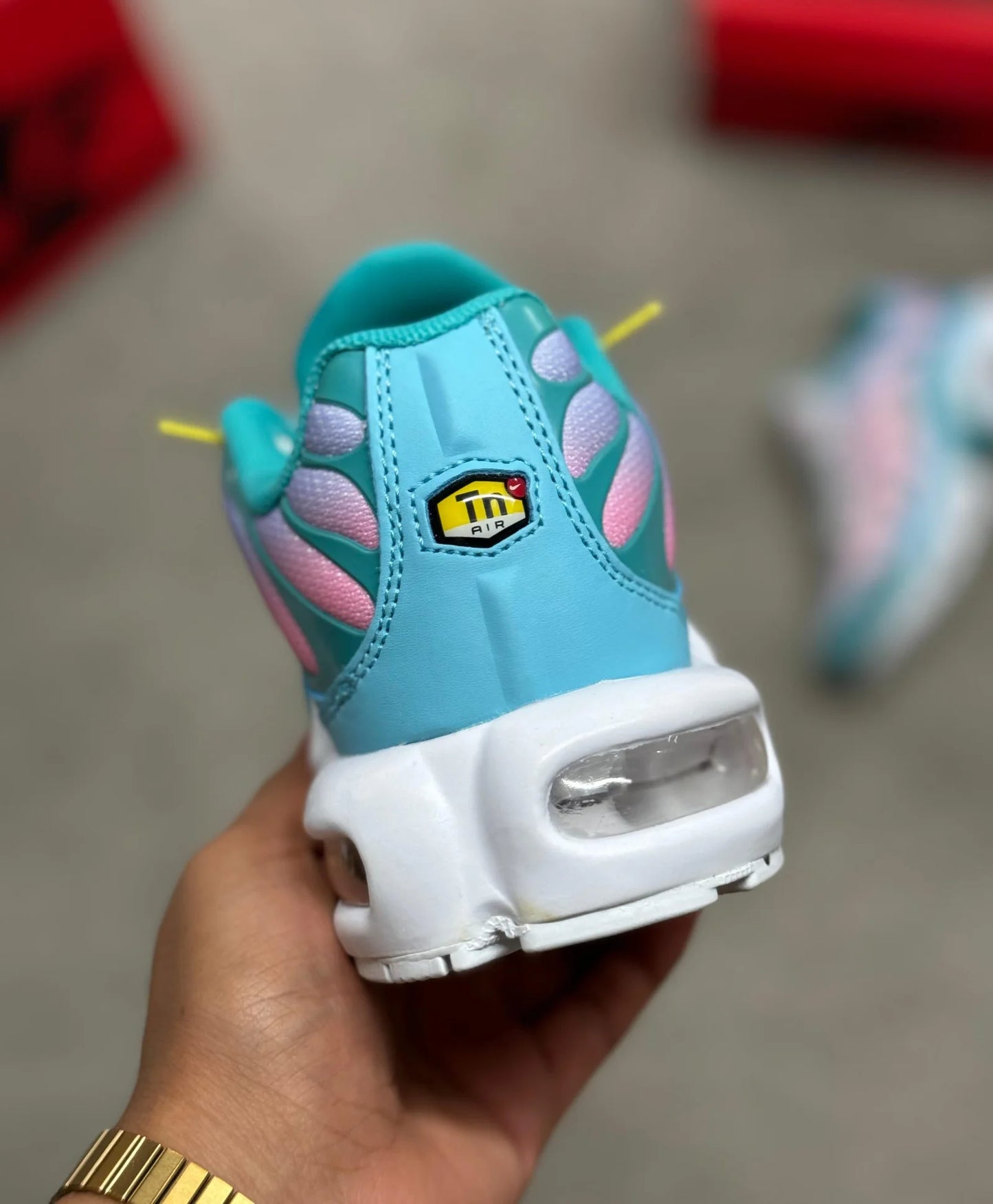 Nike TN verde y rosa