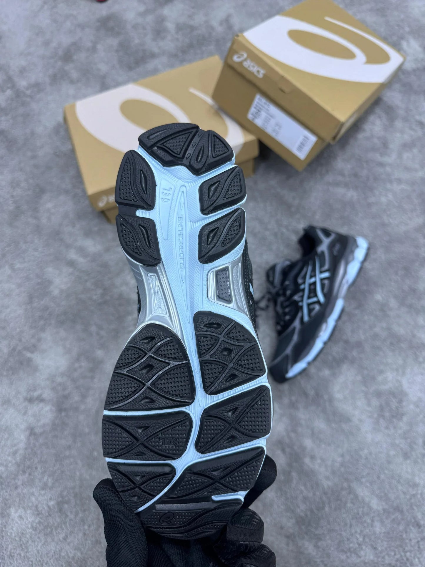 ASICS GEL-NYC negro y azul