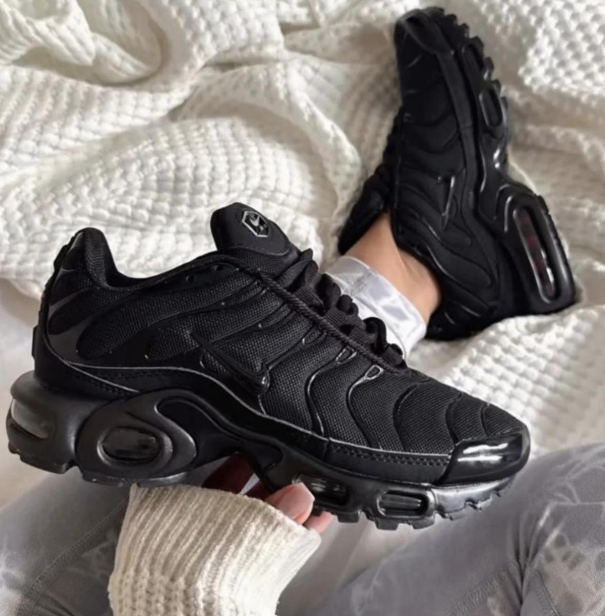 Nike TN negra