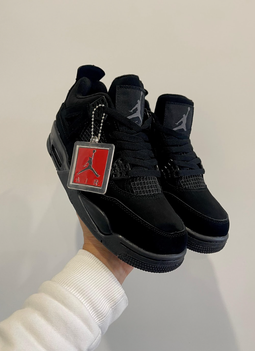 Nike Jordan 4 negra