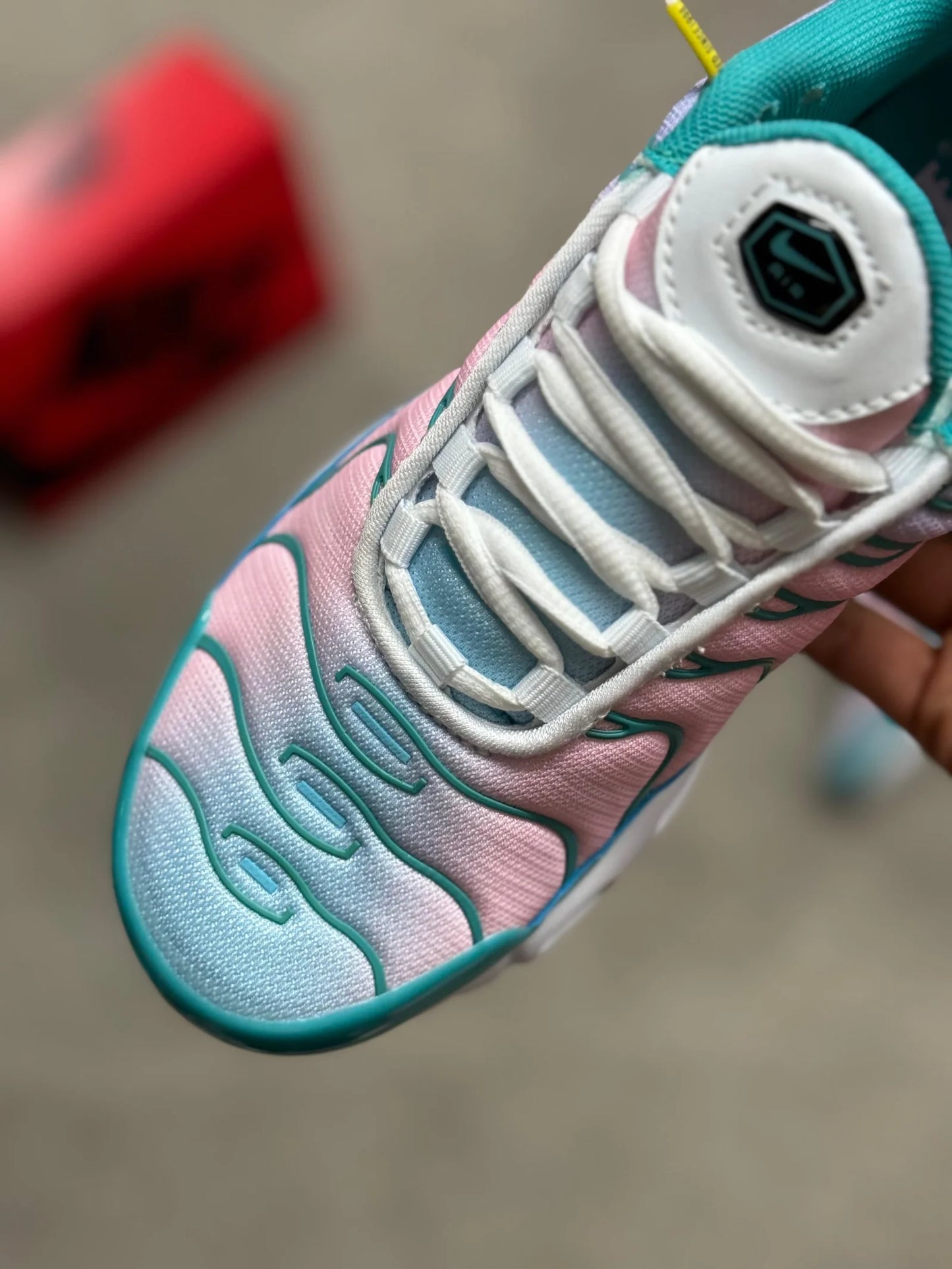 Nike TN verde y rosa