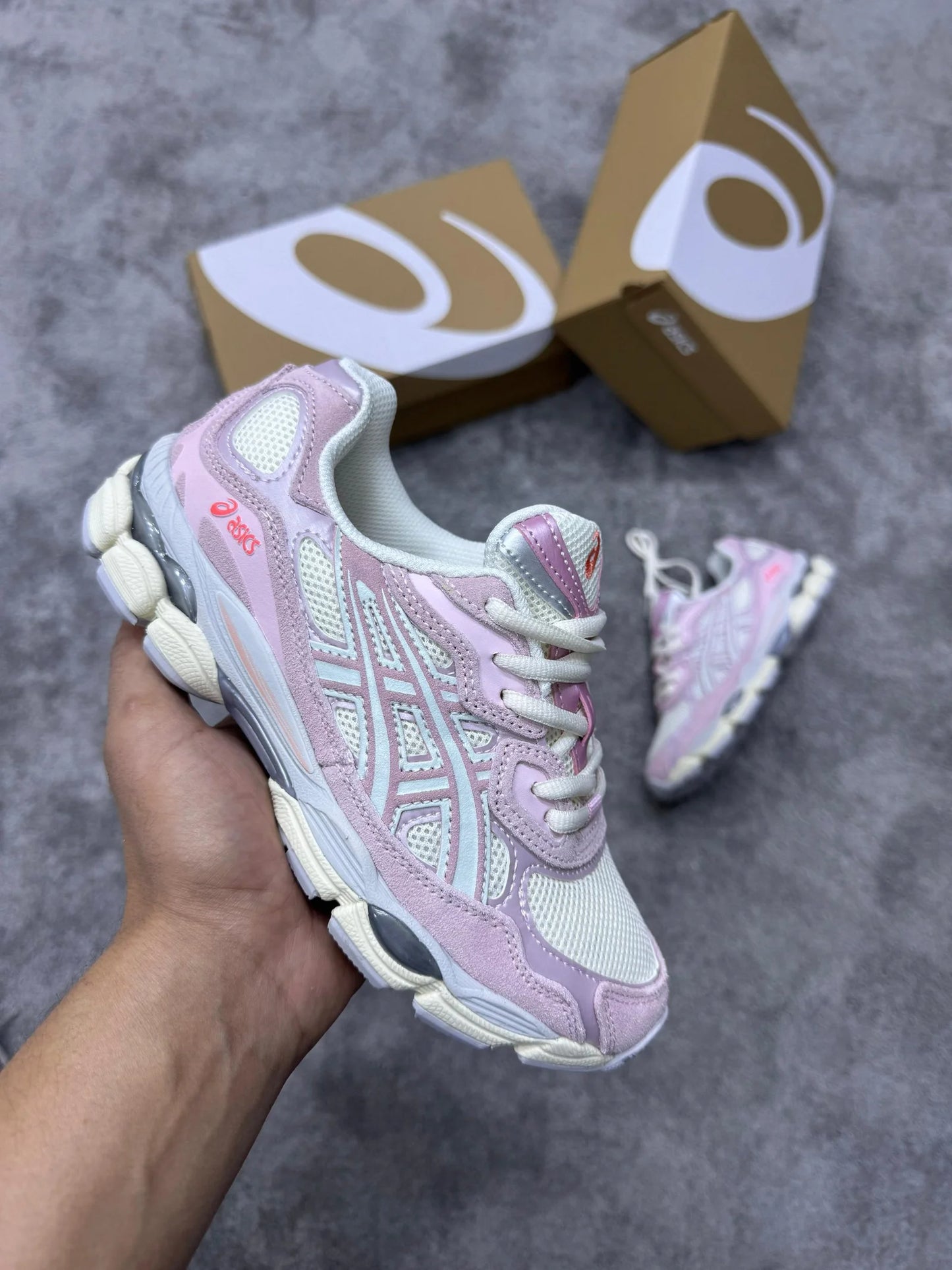 ASICS GEL-NYC rosa y crema