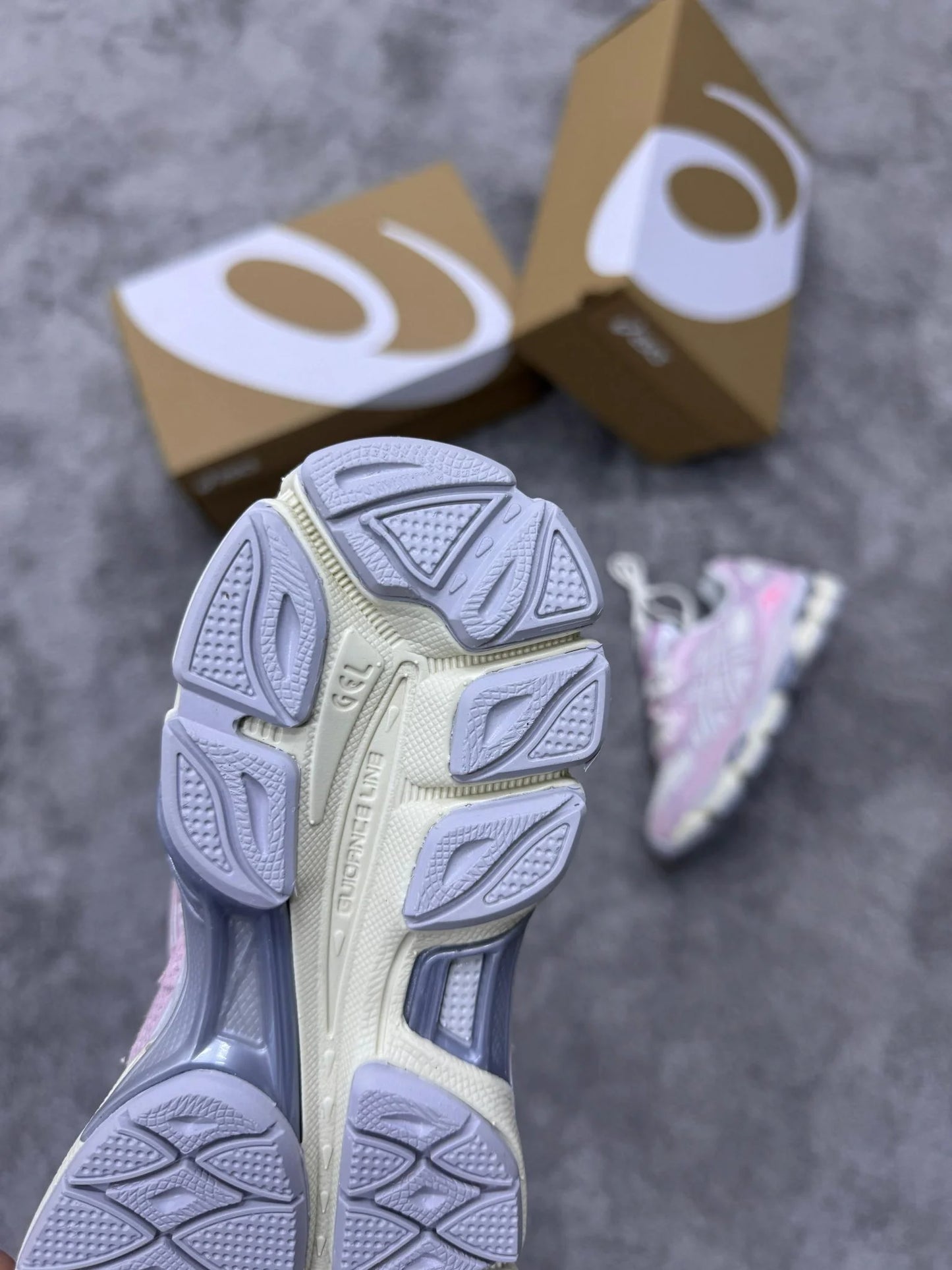 ASICS GEL-NYC rosa y crema