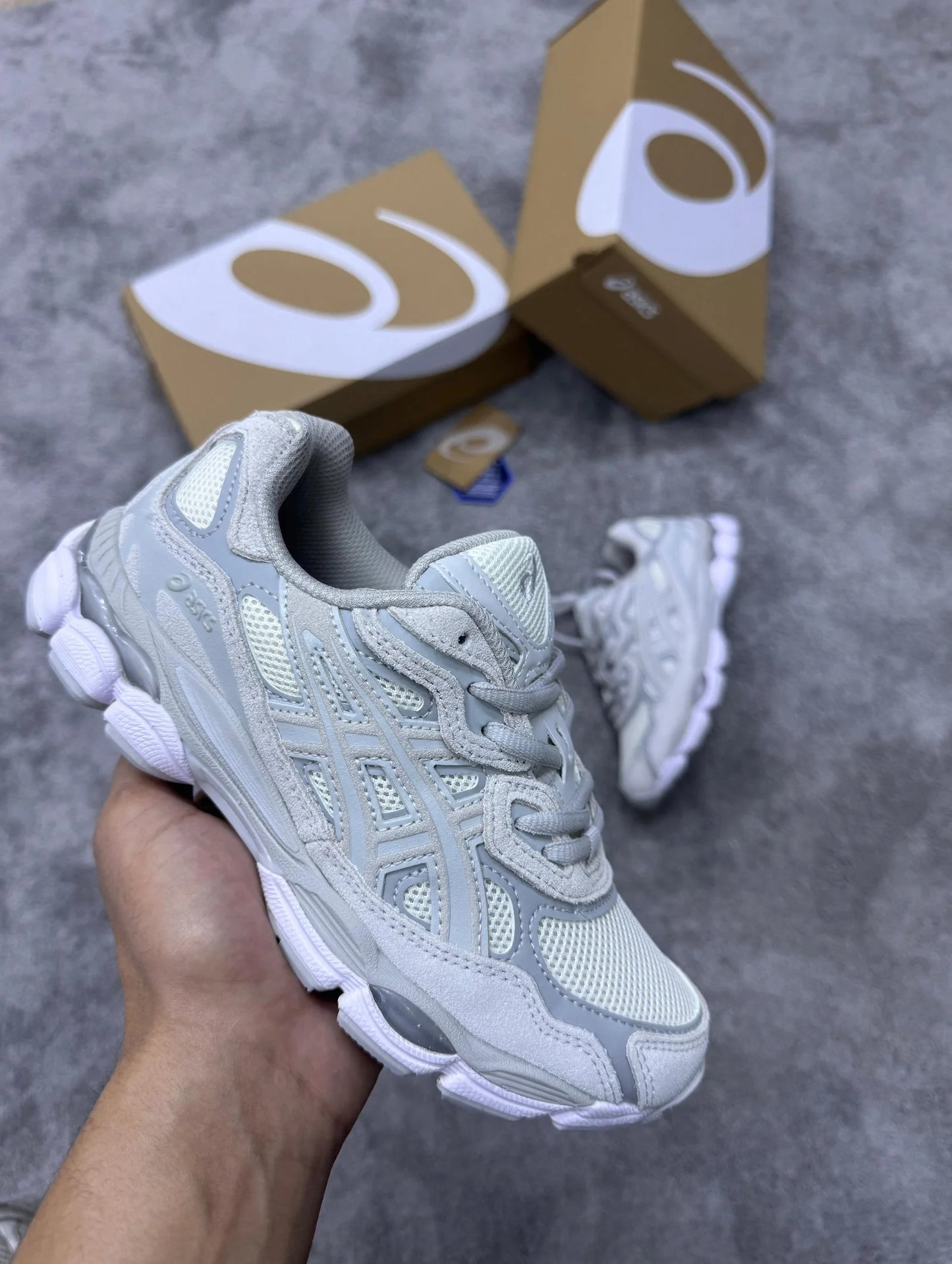 ASICS GEL-NYC gris crema
