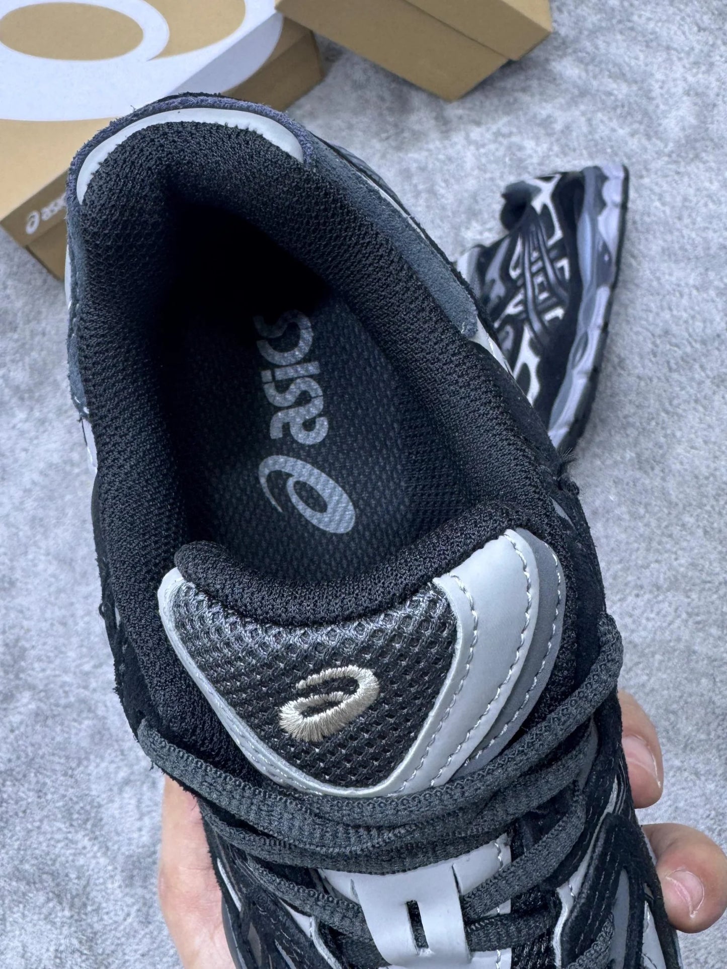 Asics GEL-NYC negra y gris