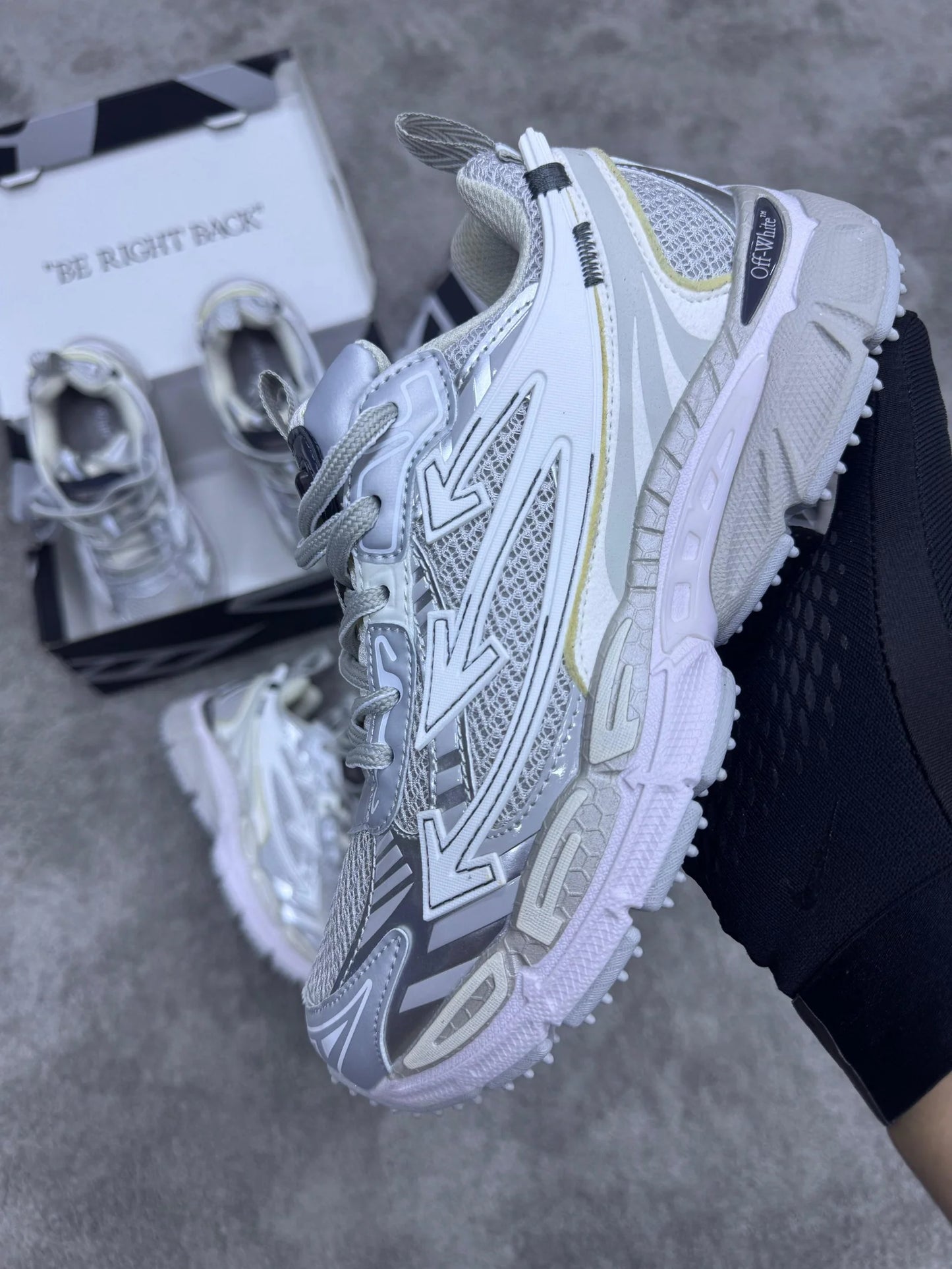 Off-White be Right blanca