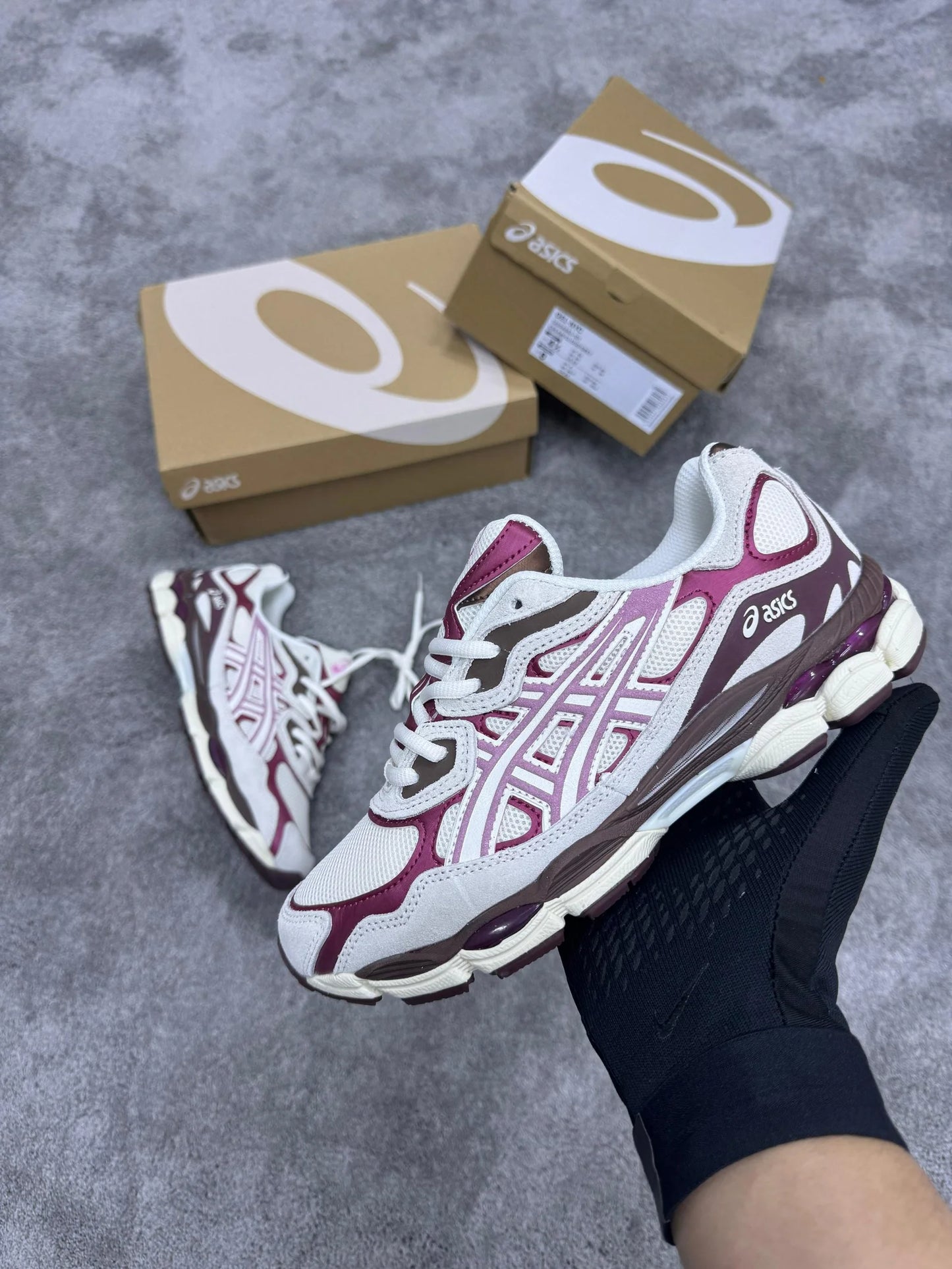 Asics GEL-NYC crema y rosa