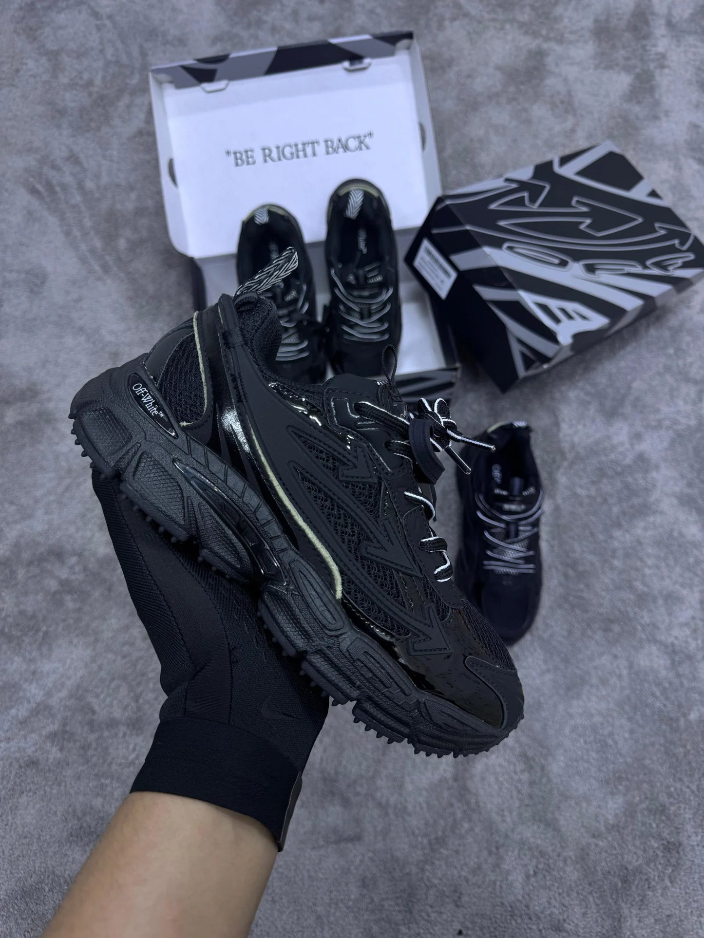 Off-White be Right full black