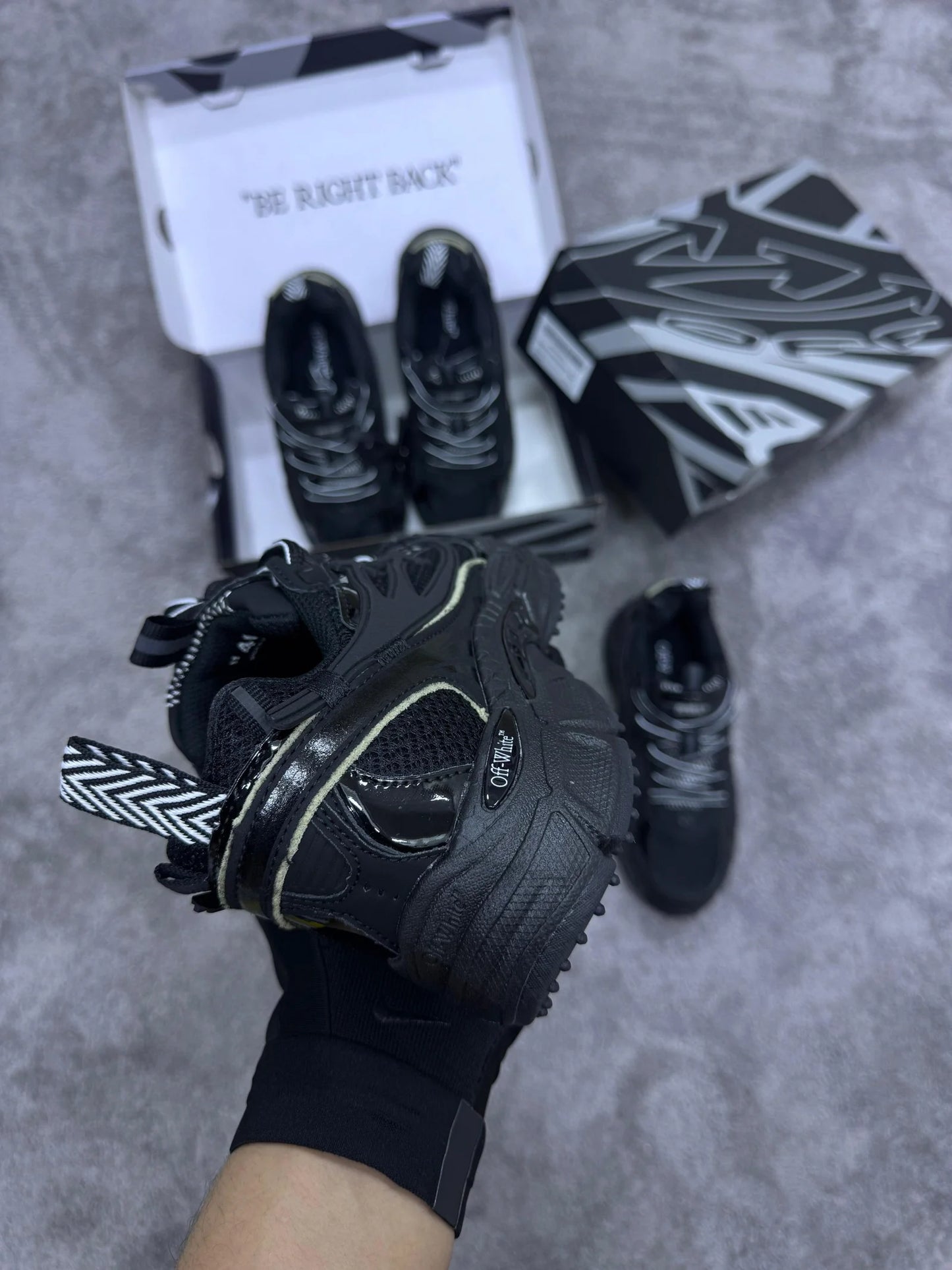 Off-White be Right full black