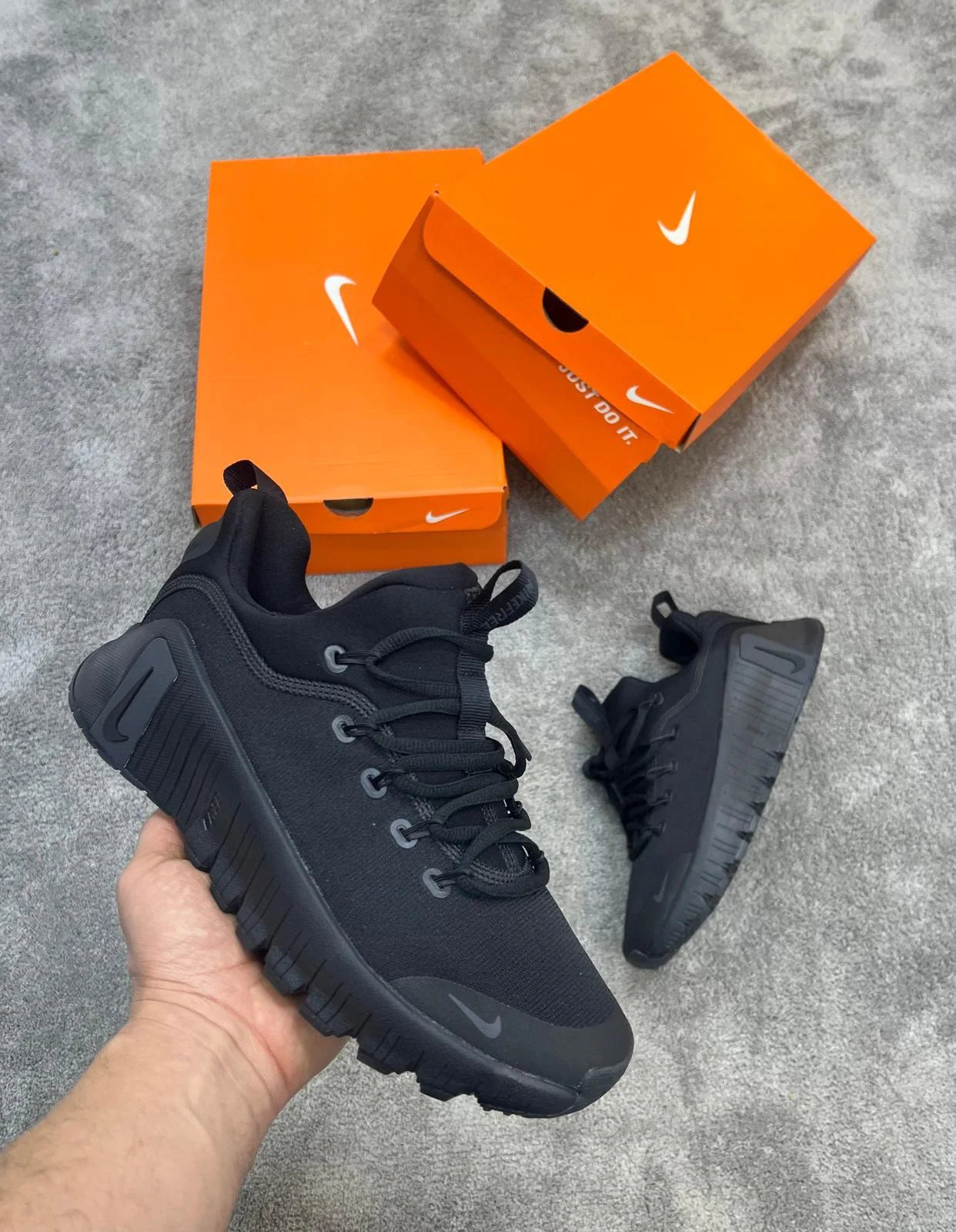 Nike Free METCON negra