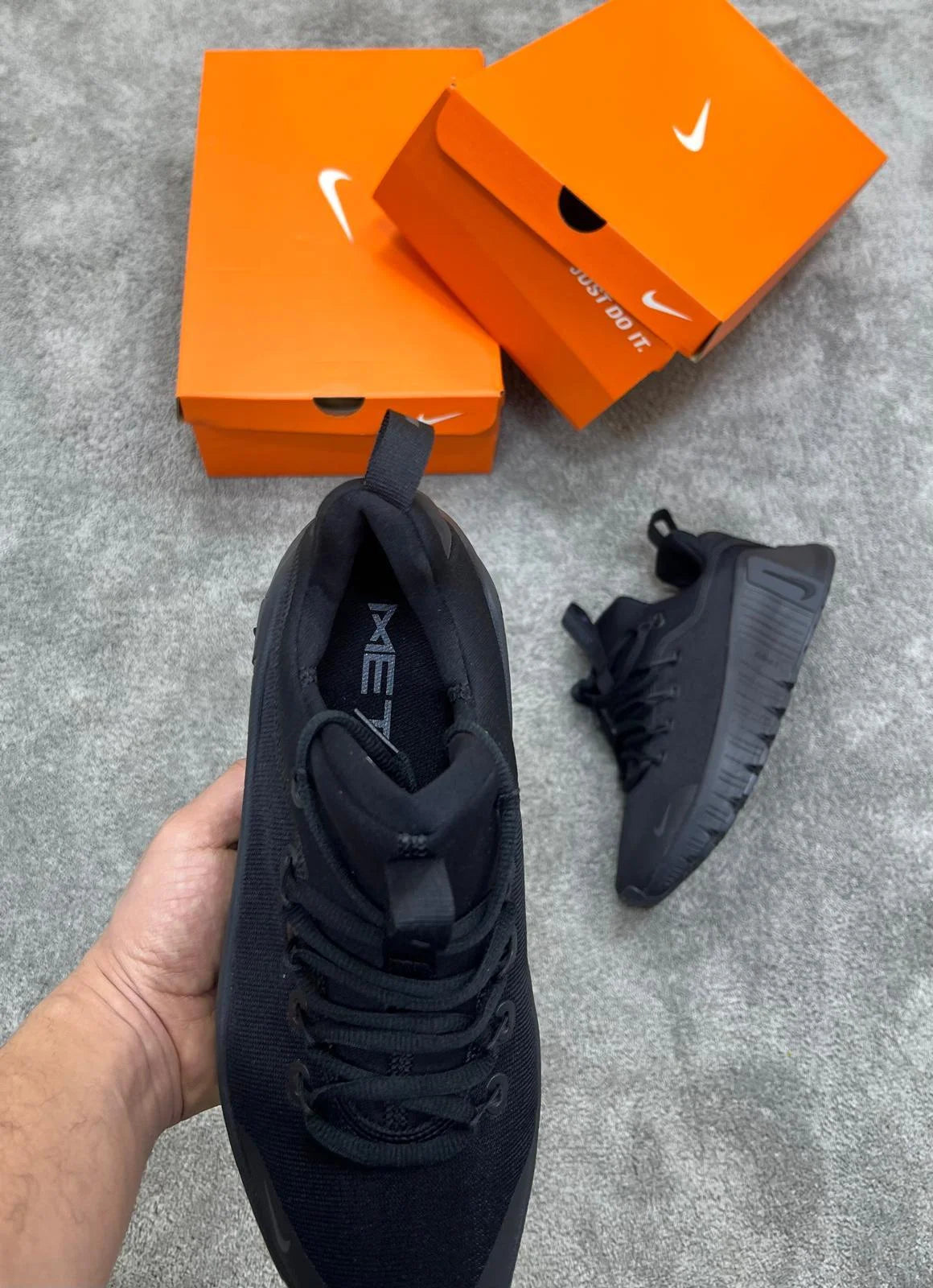 Nike Free METCON negra