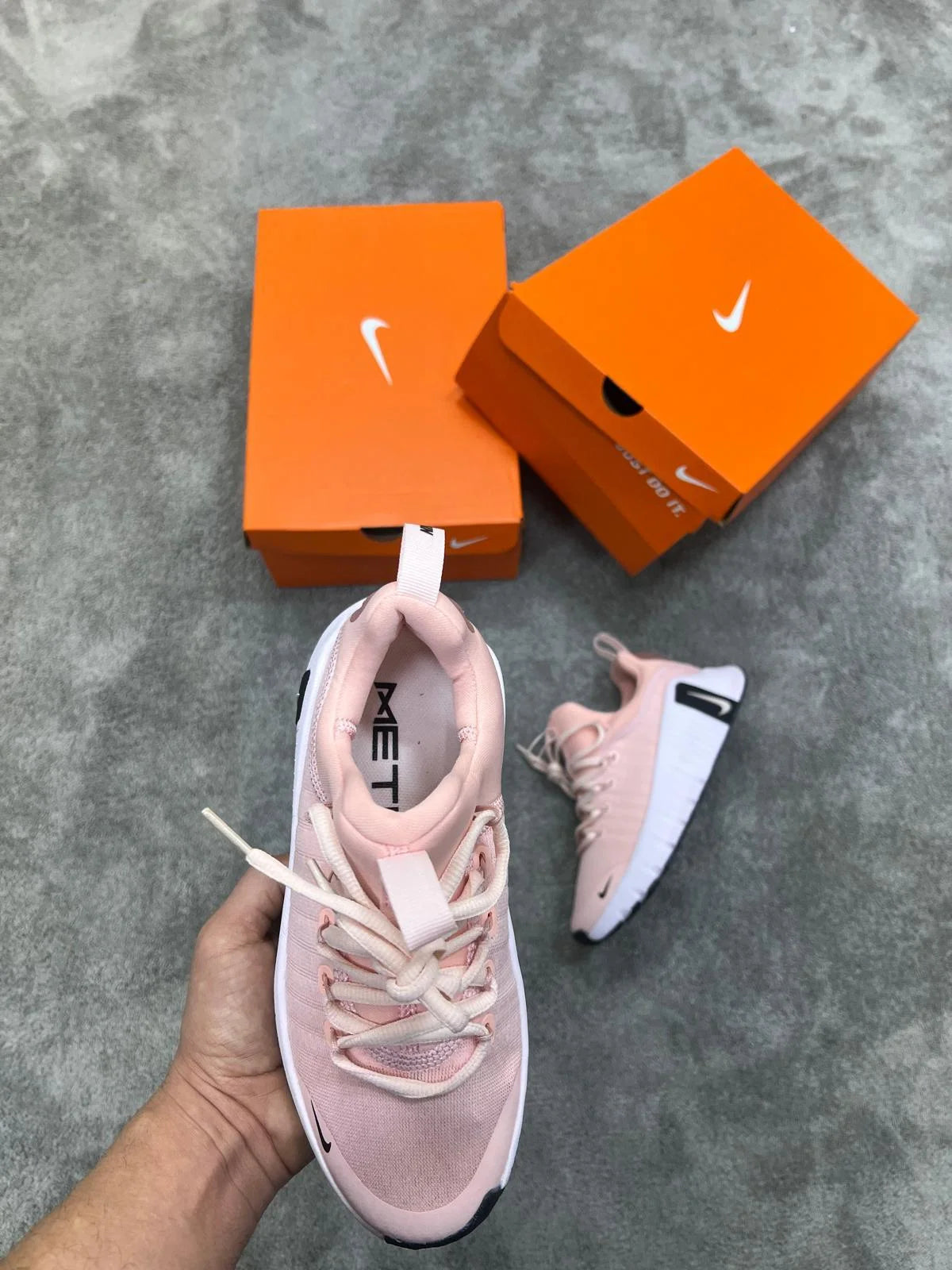 Nike Free METCON rosa