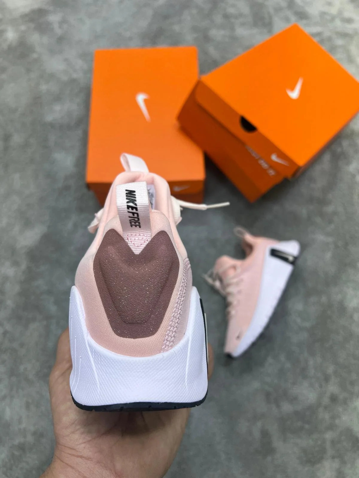 Nike Free METCON rosa